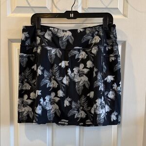 Floral Black and White Women's Skort